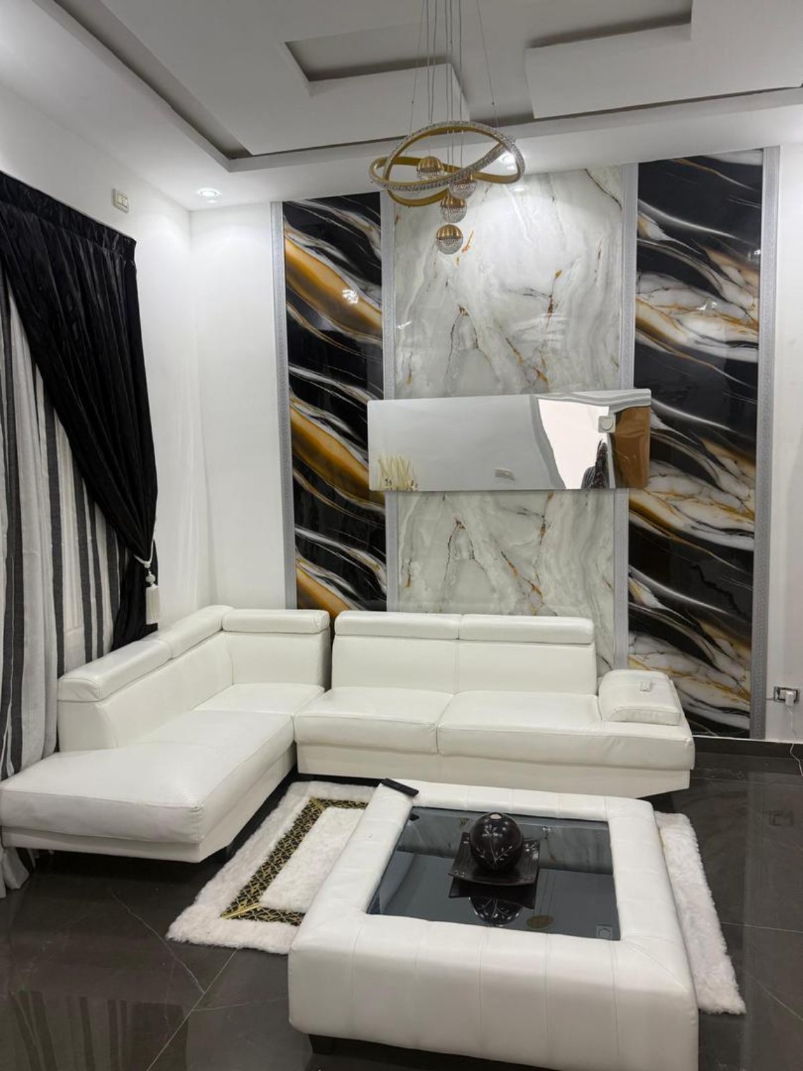 Salon moderne réalisé et aménagé